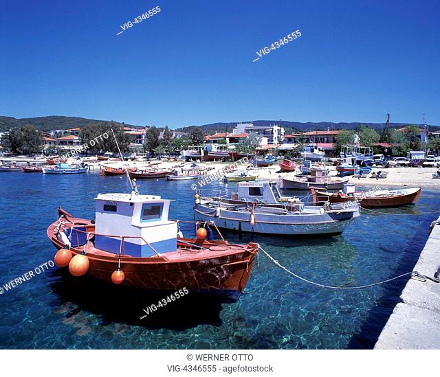 Griechenland, GR-Uran poli, Chalkidike, Makedonien Zentral, Hafen mit Fischerbooten, Greece, GR-Ouranopouli, Chalkidiki, Macedonia Central, port, harbour