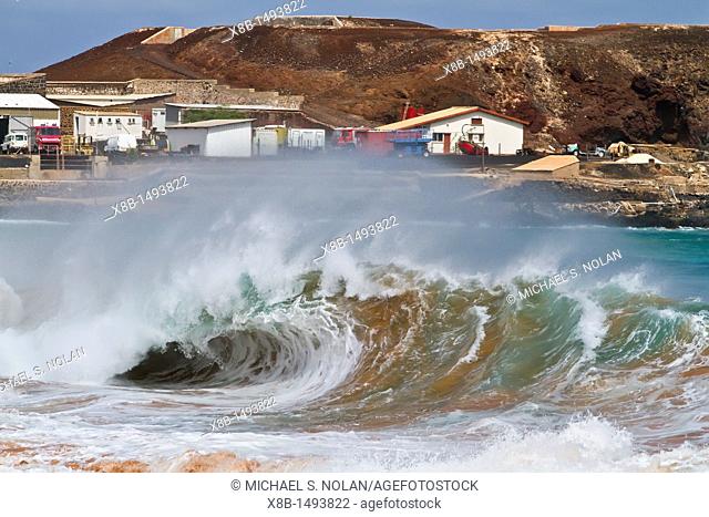 HUGE waves breaking on the beach at Ascension Island in the Tropical Atlantic Ocean  MORE INFO Ascension Island is a remote volcanic island in the tropical...