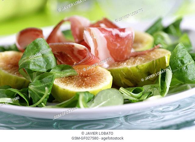 Figs, lamb's lettuce and Iberian ham salad