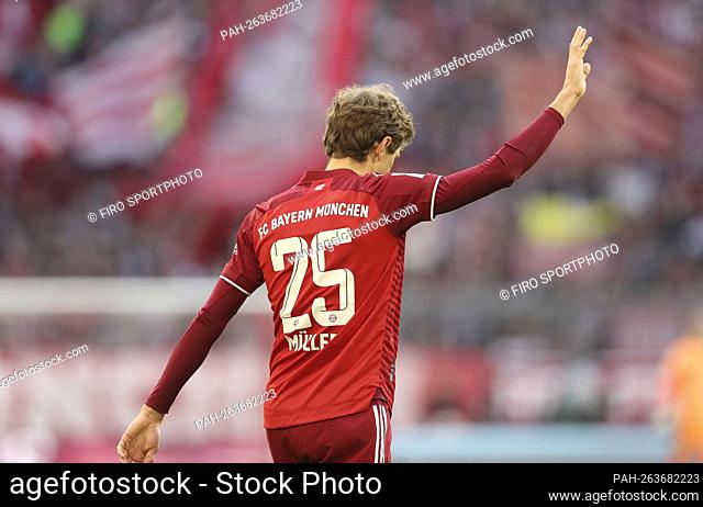 firo: Soccer: Soccer: 06.11.2021 1st Bundesliga, season 2021/2022 11th matchday, FC Bayern Mvºnchen - SC Freiburg 2: 1, Thomas Mvºller, FC Bayern Mvºnchen, FCB