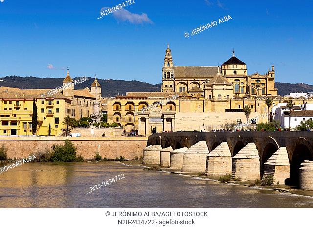 Roman bridge over Guadalquivir river and Mosque-Cathedral, Cordoba, Andalusia, Spain