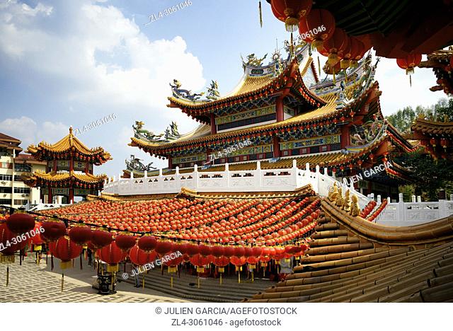 Malaysia, Selangor State, Kuala Lumpur, Thean Hou Temple, one of the largest Chinese temple in South East Asia, decorated with lanterns during Chinese New Year