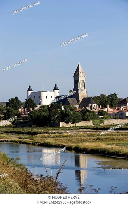 France, Vendee, Ile de Noirmoutier, Noirmoutier en l'Ile, Saint Philbert Church, the castle and nature reserve of Müllenbourg