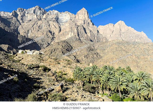 Sultanate of Oman, gouvernorate of Al-Batinah, Wadi as Sahtan in Al Hajar Mountains range, Madruj village at the foot of Djebel Shams north face