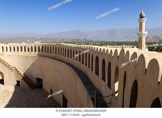 Historic adobe fortification Nizwa Fort or Castle, Hajar al Gharbi Mountains, Dhakiliya Region, Sultanate of Oman, Arabia, Middle East