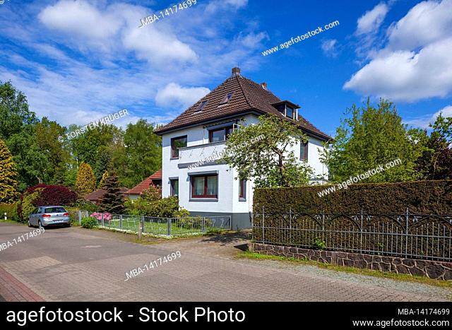 Residential buildings, Ritterhude, Osterholz district, Lower Saxony, Germany, Europe
