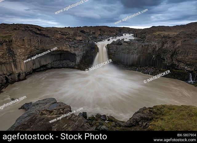 Aldeyjarfoß waterfall, Skjálfandafljót, Norðurland eystra, Þingeyjarsveit, Iceland, Europe