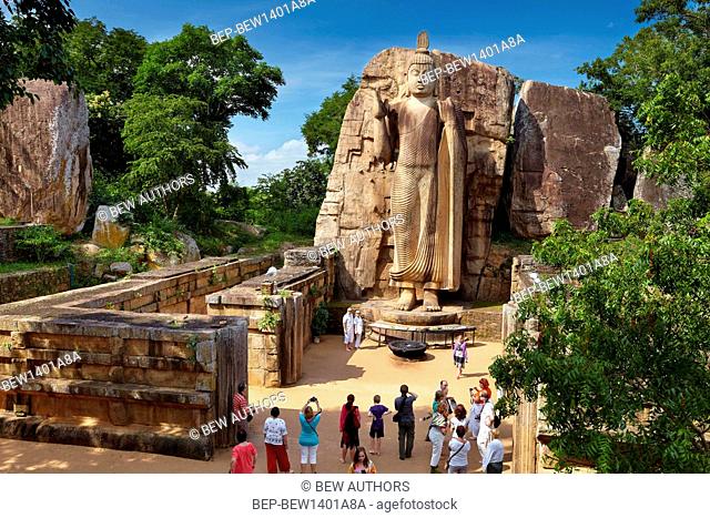 Sri Lanka, surroundings of Anuradhapura, 12 metres heigh monument of Buddha Aukana ('eating sun') from the 5th century