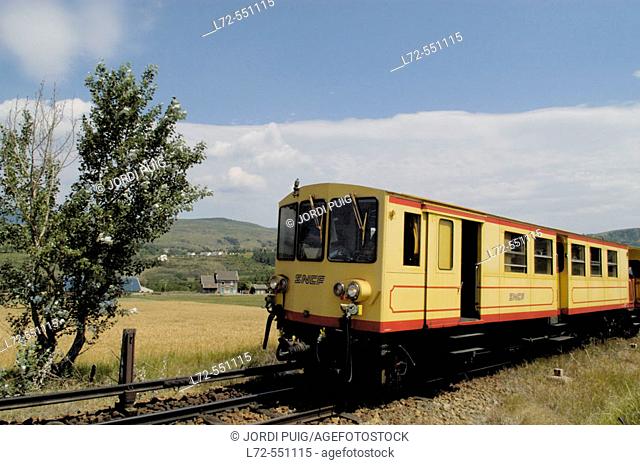 'Le Train Jaune'. Sallagosa. French Cerdanya. Pyrénées-Orientales. Languedoc-Roussillon. France
