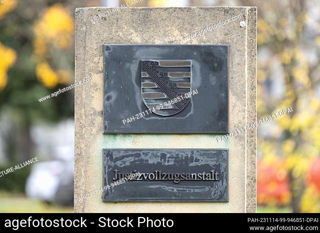 14 November 2023, Saxony, Glaubitz: A stele with the inscription ""Justizvollzugsanstalt"" (prison) stands at one of the Zeithain correctional facilities (JVA)