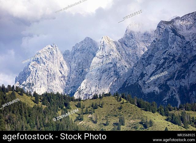 Totenkirchl 2190m, Karlspitze 2260m, Kleine Halt 2116m, Wilder Kaiser, Kaisergebirge, Tirol, Oesterreich, Europa