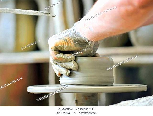 making of a ceramic vase