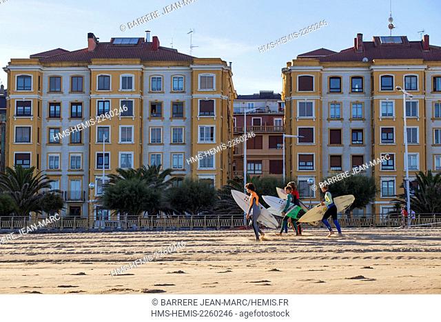 Spain, Basque Country, Guipuzcoa province (Guipuzkoa), San Sebastian (Donostia), European capital of culture 2016, Zurriola Beach