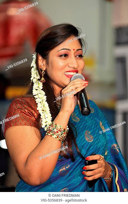 CANADA, BRAMPTON, 08.08.2015, South Indian playback singer SHARMILA performs at a South Indian Hindu temple for devotees during the 2015 Aadivel Festival in...