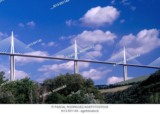 Millau viaduct over River Tarn. Aveyron, Midi-Pyrénées, France