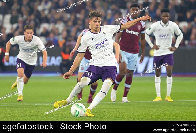 Anderlecht's Sebastiano Esposito scores from penalty during a soccer game between British West Ham United FC and Belgian RSC Anderlecht