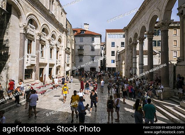 PRODUCTION - 19 September 2023, Croatia, Split: The peristyle of Diocletian's Palace served as a reception hall for Emperor Diocletian and today it is one of...