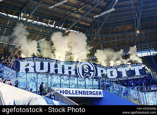 firo: 10.12.2023, football, soccer, 1st league, 1st Bundesliga, season 2023/2024, FC Hansa Rostock - FC Schalke 04 FC Schalke 04 fan curve, fan block