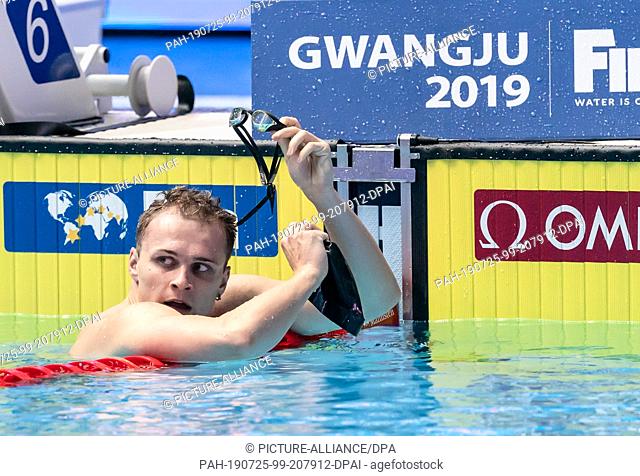 25 July 2019, South Korea, Gwangju: Swimming World Championship: 200 meters back men Semifinals: Christian Diener from Germany reacts