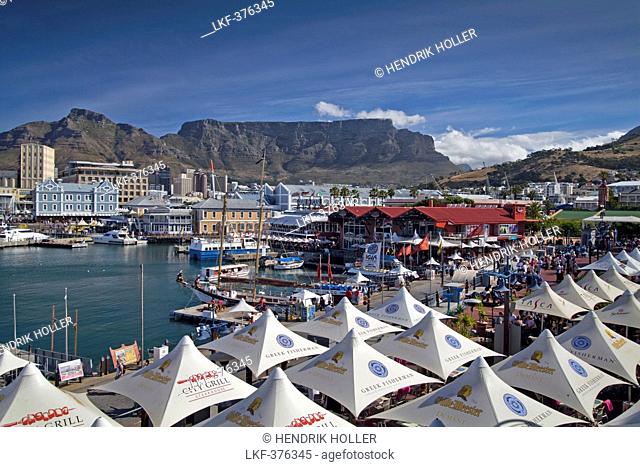 Overlooking the V and A Waterfront, Table Mountain, Cape Town, Western Cape, South Africa, RSA, Africa