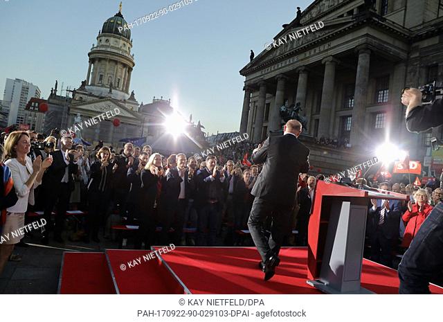 The top candidate of the German Social Democratic Party (SPD), Martin Schulz, receives the applause of his supporters during a campaign event at the...