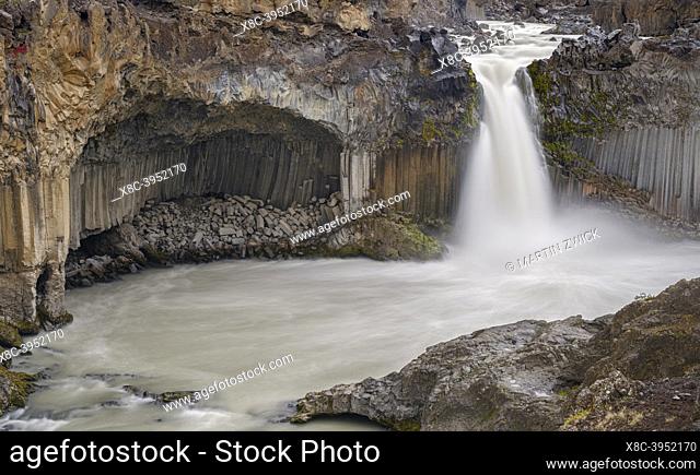 Waterfall Aldeyjarfoss. Das Hochland von Island an der Sprengisandur Piste. Europa, Nordeuropa, Island