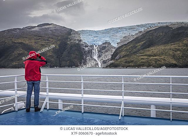 Glacier Romanche, in Avenue of the glaciers from Ventus cruise ship, PN Alberto de Agostini, Tierra del Fuego, Patagonia, Chile