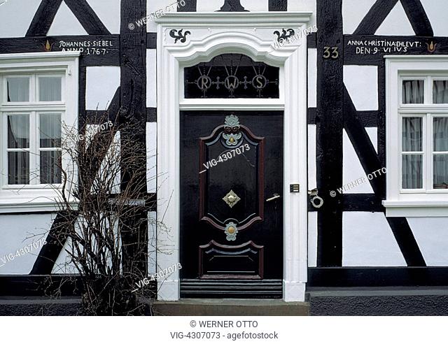 D-Freudenberg (Siegerland), Siegerland, Sauerland, Westphalia, North Rhine-Westphalia, NRW, residential building, Oranienstrasse 33, half-timbered house