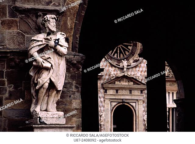 Italy, Lombardy, Bergamo, Bergamo Alta, Piazza Vecchia, Statue of Torquato Tasso, Italian Poet