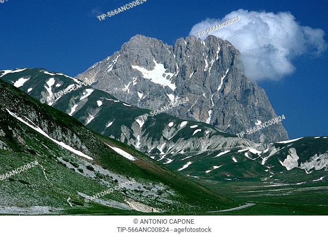 Italy, Abruzzo, Campo Imperatore plain, the Corno Grande Mount, Gran Sasso and Monti della Laga National Park