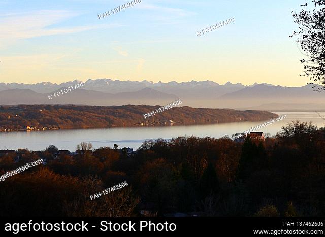 District Starnberg, Germany November 18, 2020: Impressions Starnberger See - 2020 Starnberg, District Starnberg, autumn, sunset, sundown, coloration