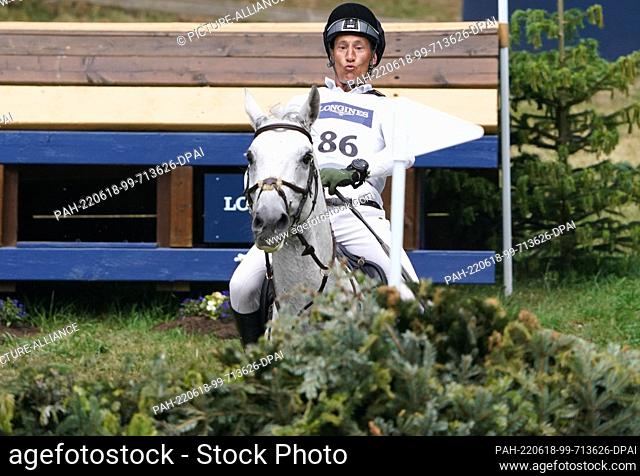 18 June 2022, Lower Saxony, Luhmühlen: Equestrian sport/Eventing: German Championship, cross-country, Messmer Trophy CCI4* competition, in Luhmühlen