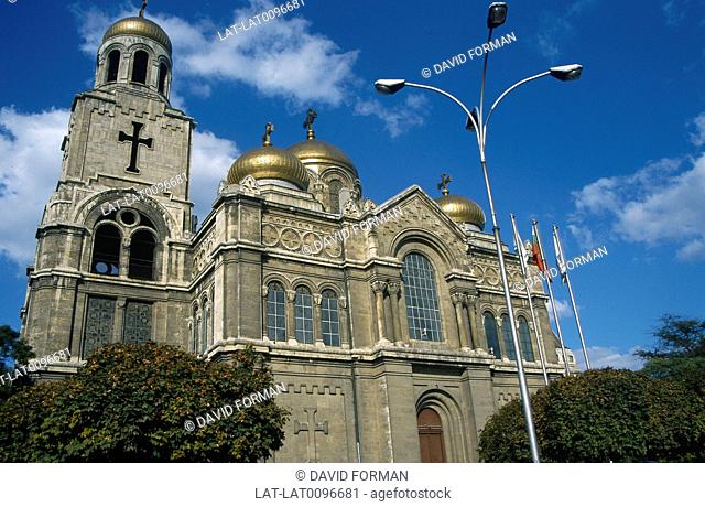 platz Nezavisimost. Central square. Cathedral of the Assumption