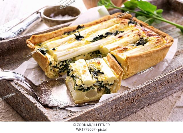 quiche with asparagus and spinach