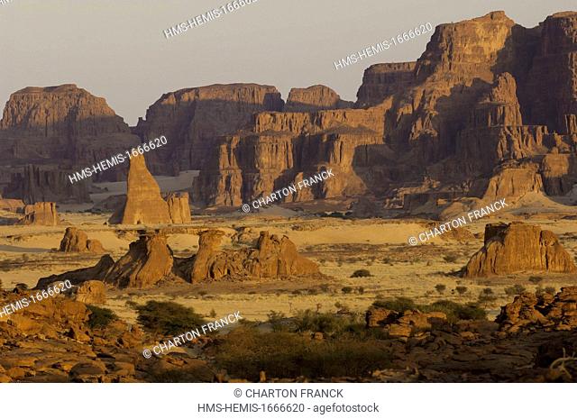 Chad, Southern Sahara desert, Ennedi massif, Orogo rock formations