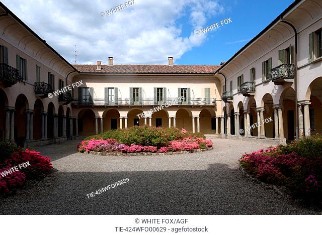 Italy, Lombardy, Varese: St, Antonino cloister
