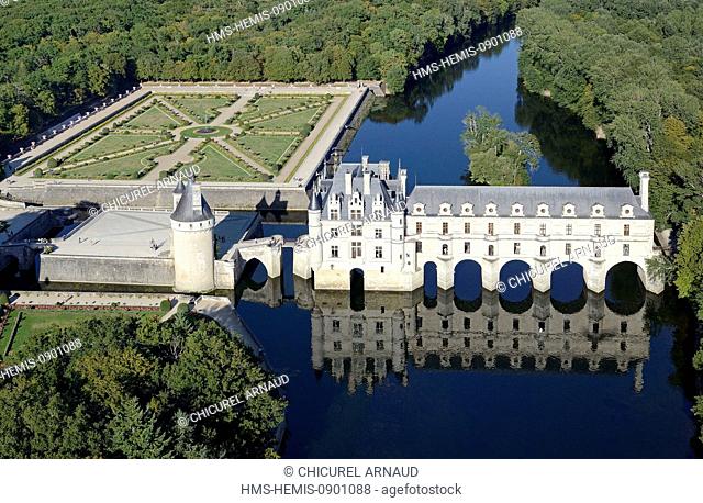 France, Indre et Loire, Loire Castles, Chenonceau, Chateau de Chenonceau built on Cher River (aerial view)