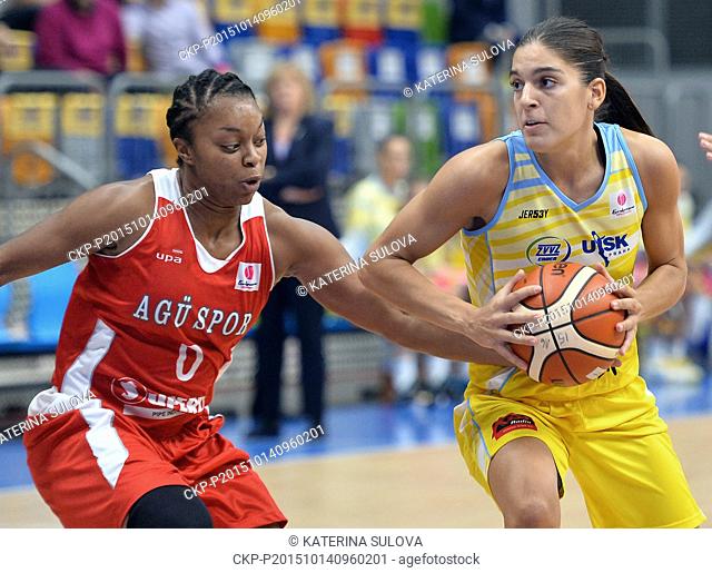 Marta Xargay of USK, right, and Odyssey Sims of Kayserispor fight for a ball during the 1st round group B match of women's basketball European League USK Prague...