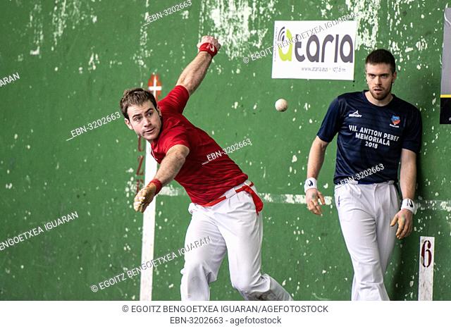 Daniel Murgiondo at the semi-finals of Antton Pebet basque pelota bare hand tournament. Villabona, Basque Country, Spain