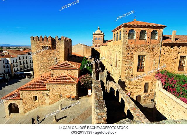 Town Wall, Episcopal Palace and Torre de Bujaco, Old Town, Cáceres, Extremadura, Spain