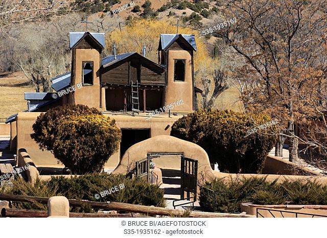 The historical catholic chapel of Santuario de Nuestro Senor de Esquipulas aka El Santuario de Chimayo. Village of Chimayo. New Mexico. USA