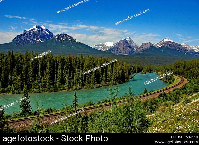 Morant's Curve, Bow River, Banff National Park, Rocky Mountains, Alberta, Canada