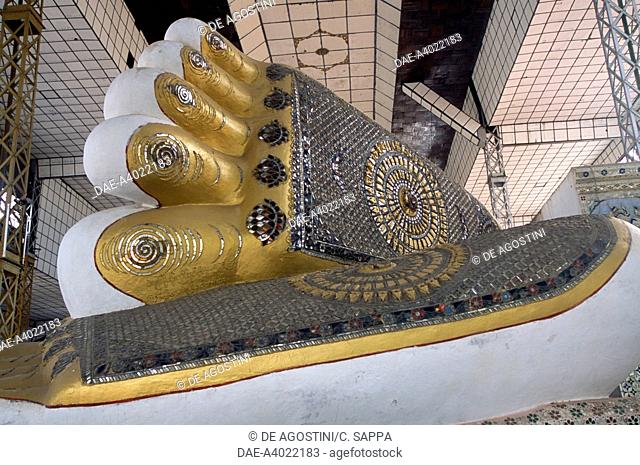 Foot, detail of the statue of the reclining Buddha, Shwethalyaung Pagoda, Bago (Pegu), Myanmar (Burma), 10th century