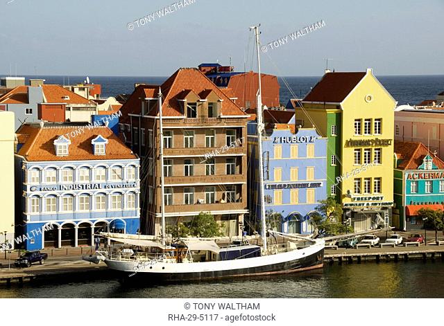 Dutch style buildings along the waterfront of the Punda central district, Willemstad, Curacao Dutch Antilles, UNESCO World Heritage Site, West Indies, Caribbean