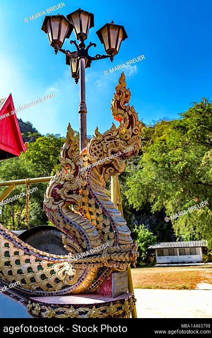 Dragon sculpture, Wat Khao Daeng, Buddhist temple, Khao Sam Roi Yot National Park, Prachuap Khiri Khan Province, Thailand, Asia