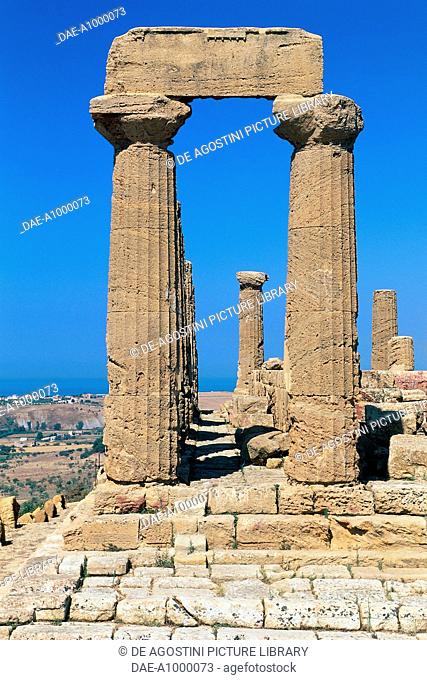Columns of the Temple to Hera Lacinia (or Juno), Valley of the Temples in Agrigento (UNESCO World Heritage List, 1997), Sicily. Italy, 5th century BC