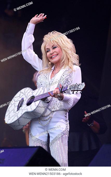 Glastonbury Festival 2014 - Performances - Dolly Parton Featuring: Dolly Parton Where: Glastonbury, United Kingdom When: 29 Jun 2014 Credit: WENN.com