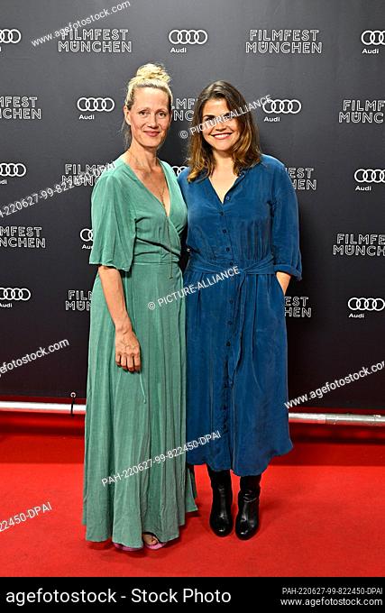 27 June 2022, Bavaria, Munich: Actresses Anna Schudt (l.) and Katharina Wackernagel at the photocall for the premiere of the film ""Laufen"" on the occasion of...