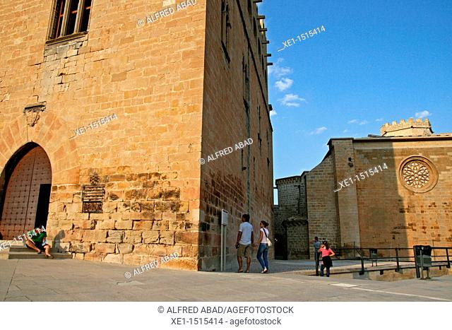 Castle-Palace, Church of Santa Maria la Mayor, Valderrobres, Teruel province, Aragon, Spain