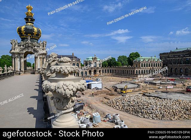 05 June 2023, Saxony, Dresden: View of the construction site in the Dresden Zwinger, the crown gate can be seen on the left